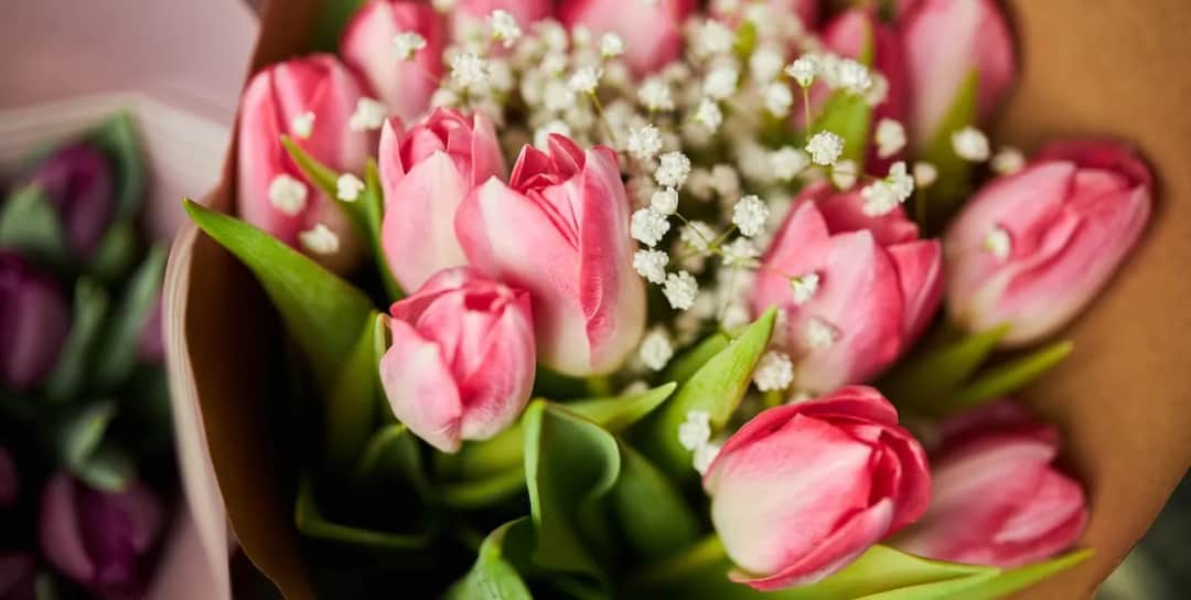 Kiedy wypada dać mężczyźnie kwiaty i jakie wybrać na różne okazje