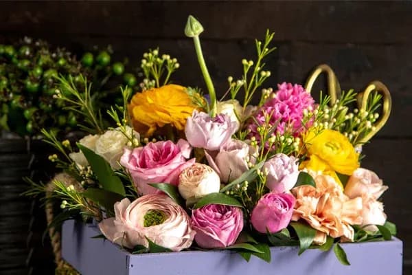 Kwiaty dla mężczyzny na urodziny? Sprawdź, jak wręczyć je z klasą!