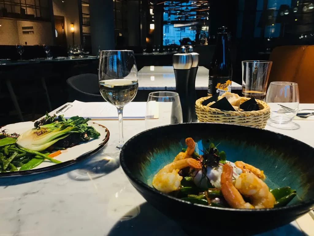 Gdzie na romantyczną kolację w Łodzi? Odkryj najlepsze miejsca