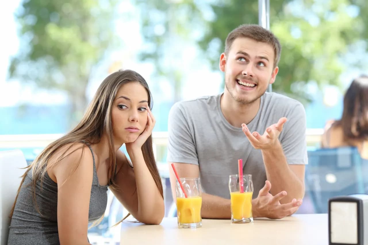 Jak flirtować na pierwszej randce: 10 skutecznych porad